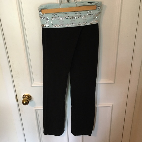 Cute Bling PINK yoga pants! Old school Pink! - Picture 2 of 5